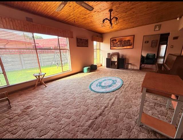 3 BEDROOM HOUSE FOR SALE IN VANDERBIJLPARK CE 3